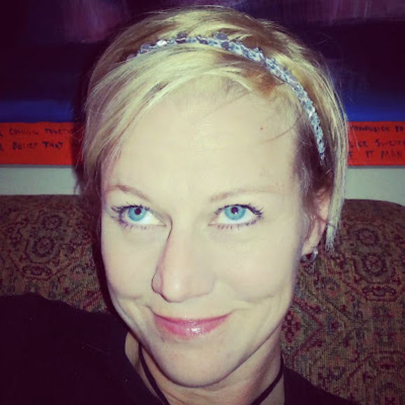 Meet your Posher, Kristy - Picture 1 of 1